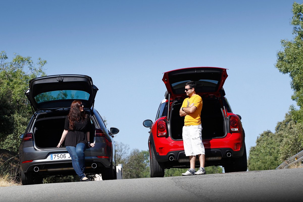 Comparativa: Volkswagen Golf GTI vs Mini Countryman Cooper S