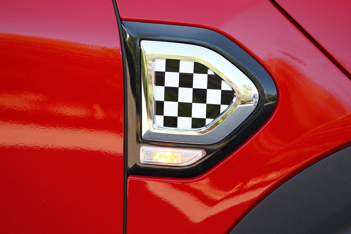 Comparativa: Volkswagen Golf GTI vs Mini Countryman Cooper S
