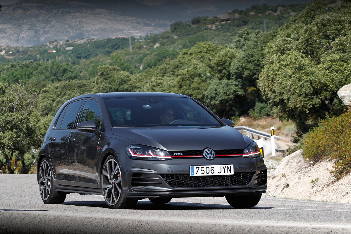 Comparativa: Volkswagen Golf GTI vs Mini Countryman Cooper S