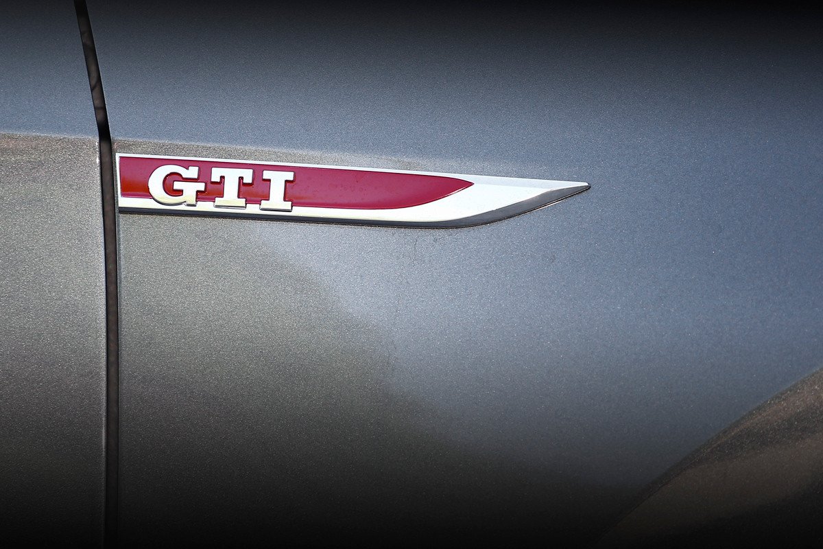 Comparativa: Volkswagen Golf GTI vs Mini Countryman Cooper S