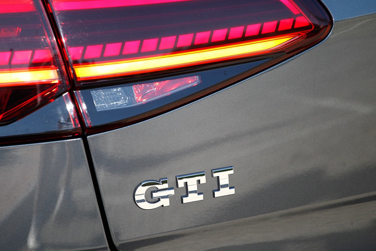 Comparativa: Volkswagen Golf GTI vs Mini Countryman Cooper S