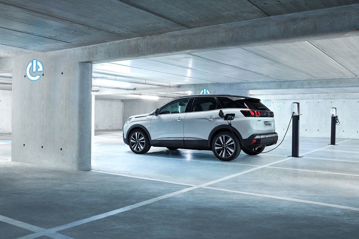 Ofensiva Peugeot híbrida enchufable: 508, 508 SW y 3008 Hybrid