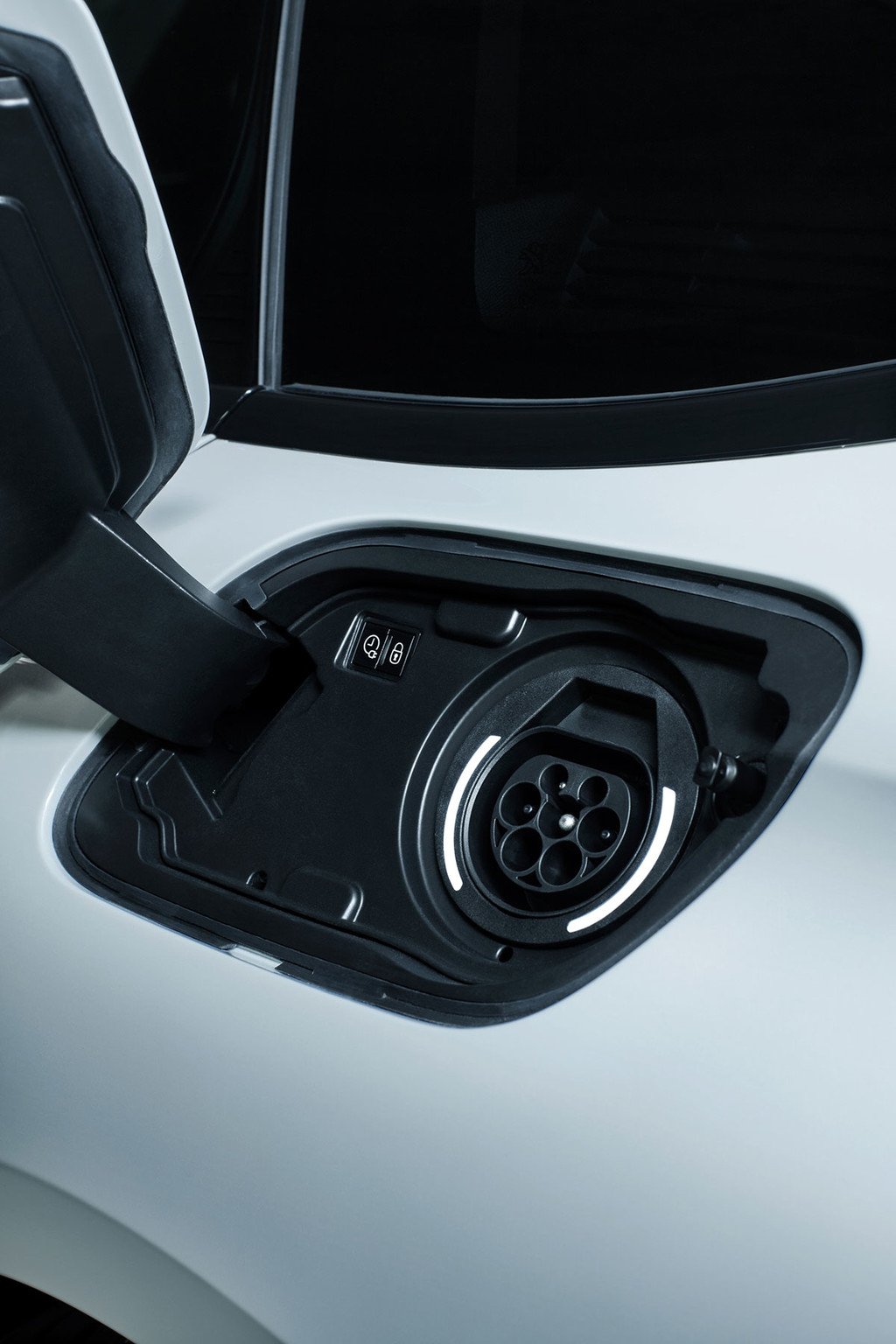 Ofensiva Peugeot híbrida enchufable: 508, 508 SW y 3008 Hybrid