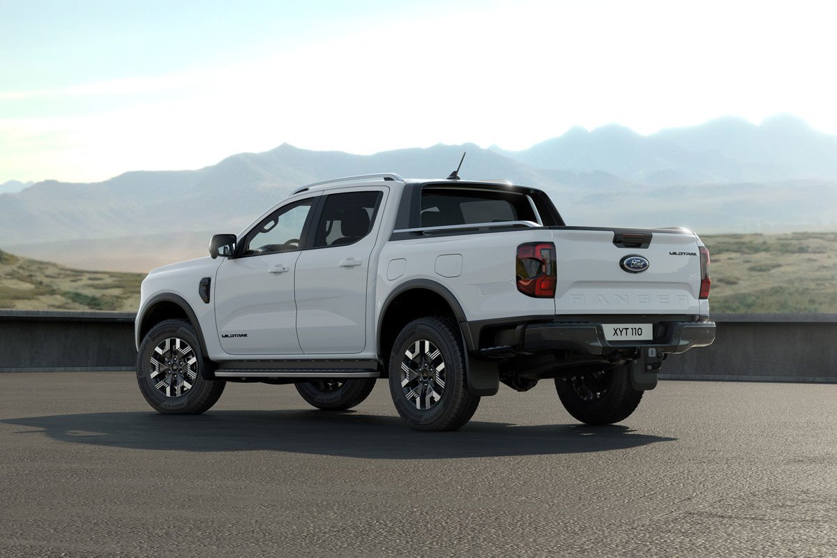 El Ford Ranger se vuelve híbrido enchufable, aunque no llegará hasta 2025