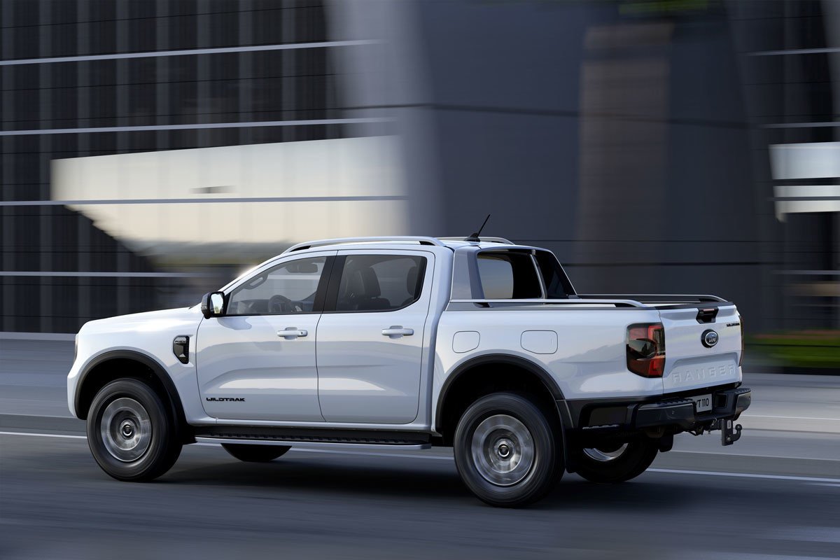 El Ford Ranger se vuelve híbrido enchufable, aunque no llegará hasta 2025