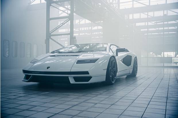 Lamborghini Countach LPI 800-4 2022: un clásico para tiempos modernos