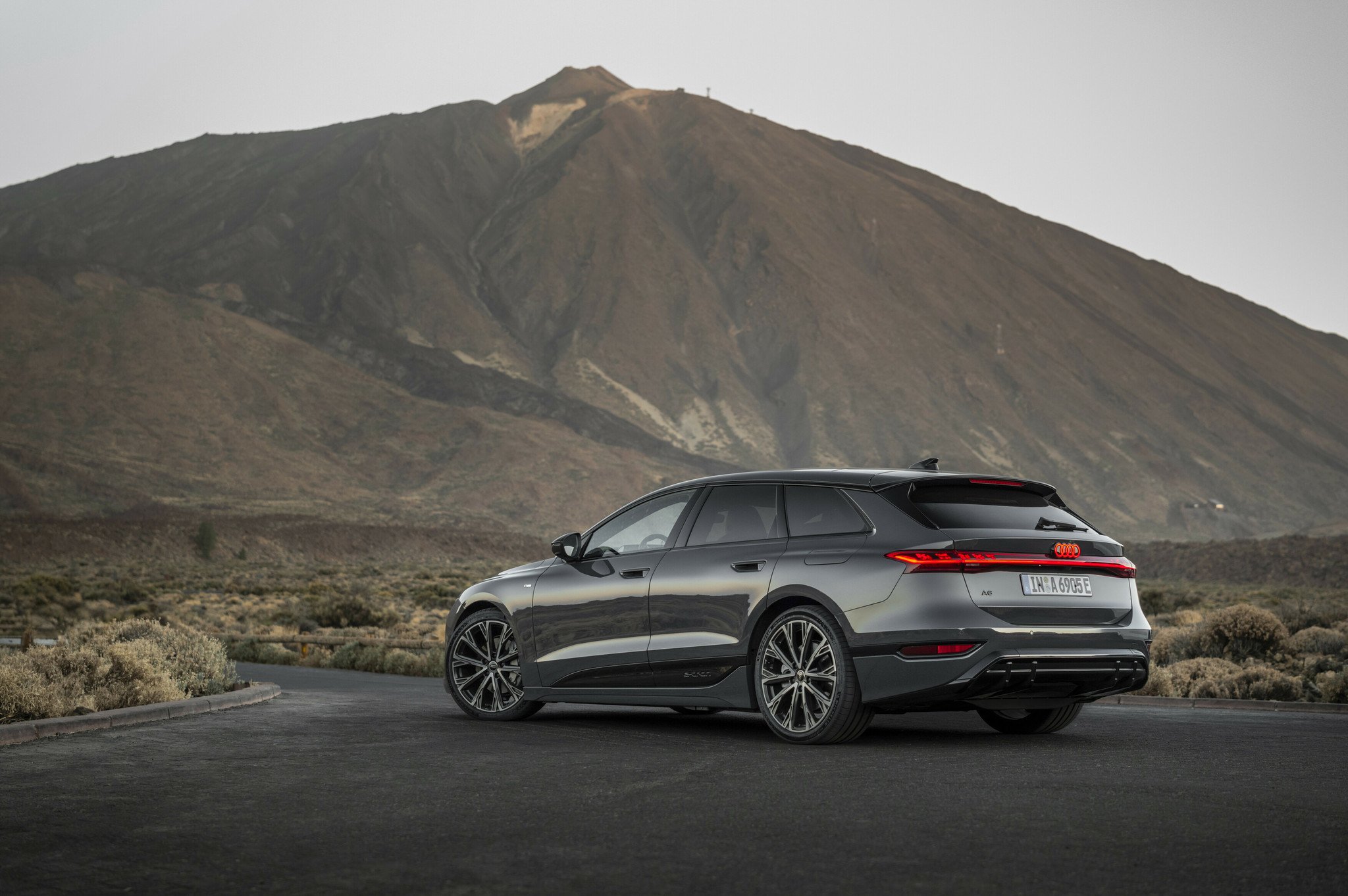 Prueba Audi A6 e-tron: la primera berlina con etiqueta CERO de Audi va como un tiro