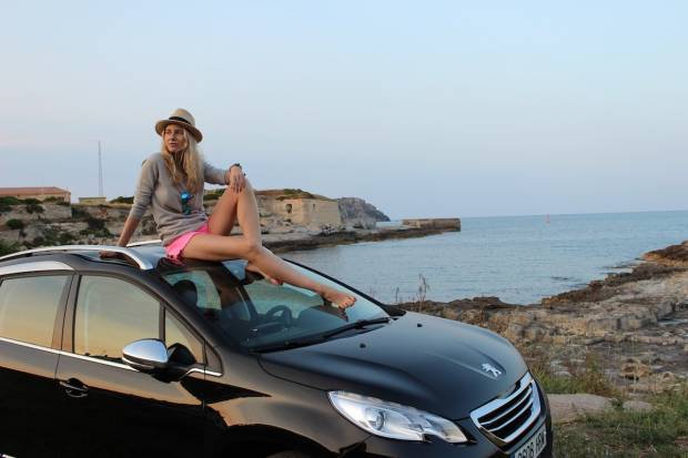 El nuevo Peugeot 2008 estrena embajadora con María León