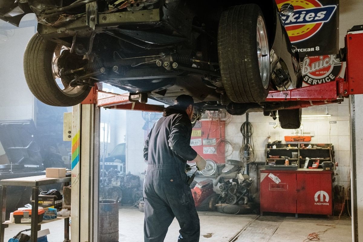 Las 5 señales de que tu coche necesita una alineación urgente