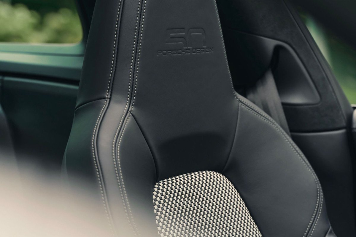 El centro Porsche Design celebra su 50 aniversario creando un 911 muy especial