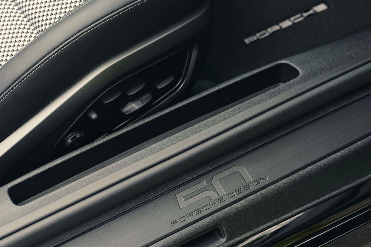 El centro Porsche Design celebra su 50 aniversario creando un 911 muy especial