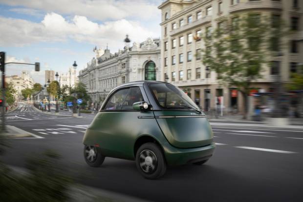El Micro Microlino llega a España: todos los detalles del eléctrico urbano