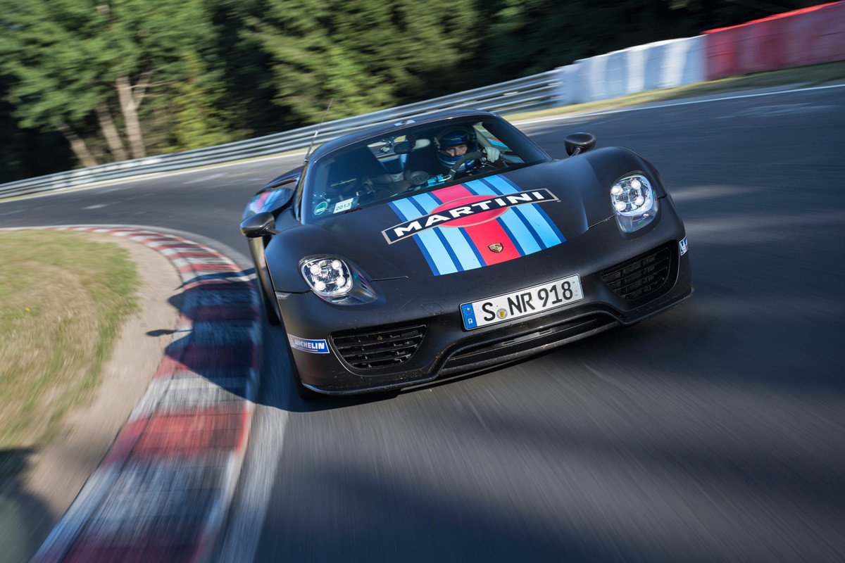 El Porsche 918 Spyder se presenta en Frankfurt con un récord