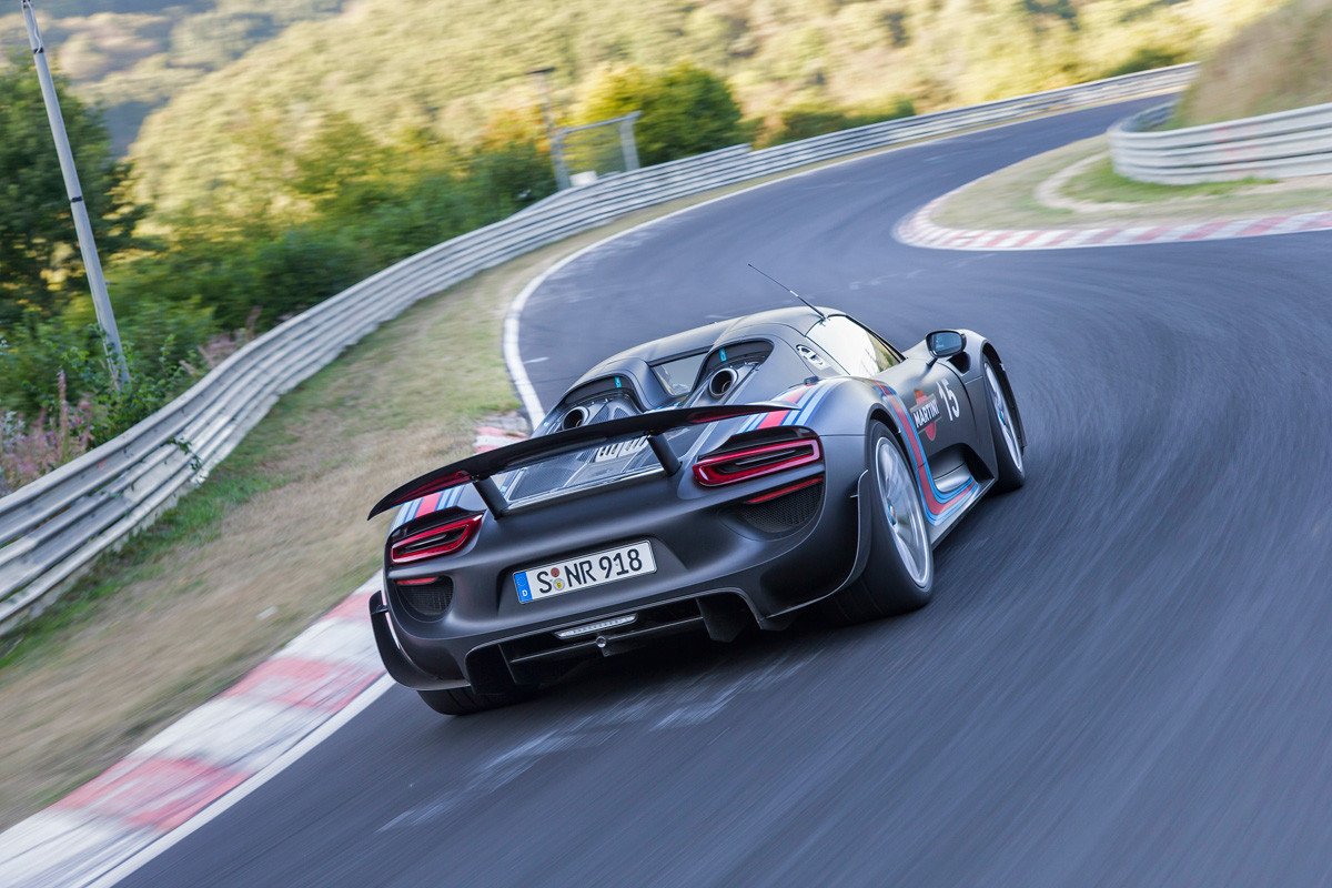 El Porsche 918 Spyder se presenta en Frankfurt con un récord