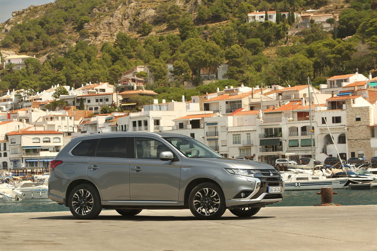 Nuevo Mitsubishi Outlander PHEV: renovación acertada