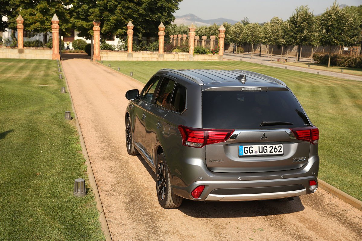 Nuevo Mitsubishi Outlander PHEV: renovación acertada