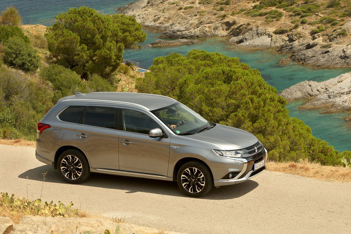 Nuevo Mitsubishi Outlander PHEV: renovación acertada