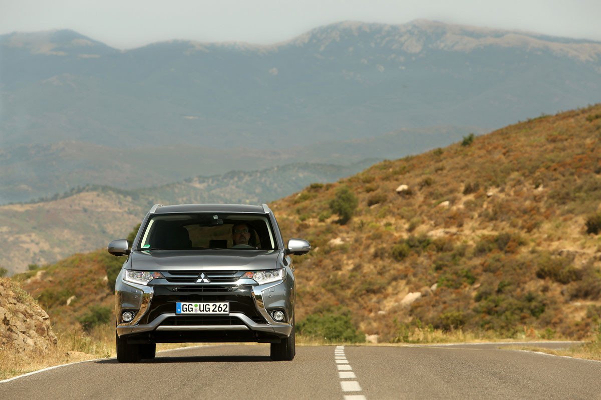 Nuevo Mitsubishi Outlander PHEV: renovación acertada
