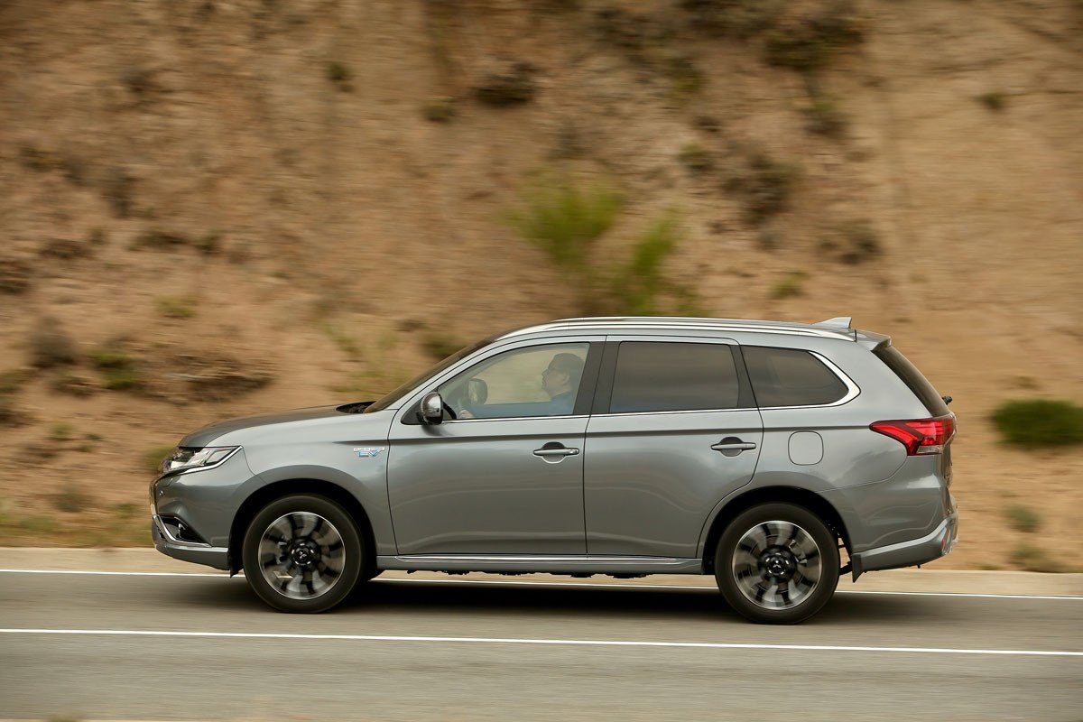 Nuevo Mitsubishi Outlander PHEV: renovación acertada