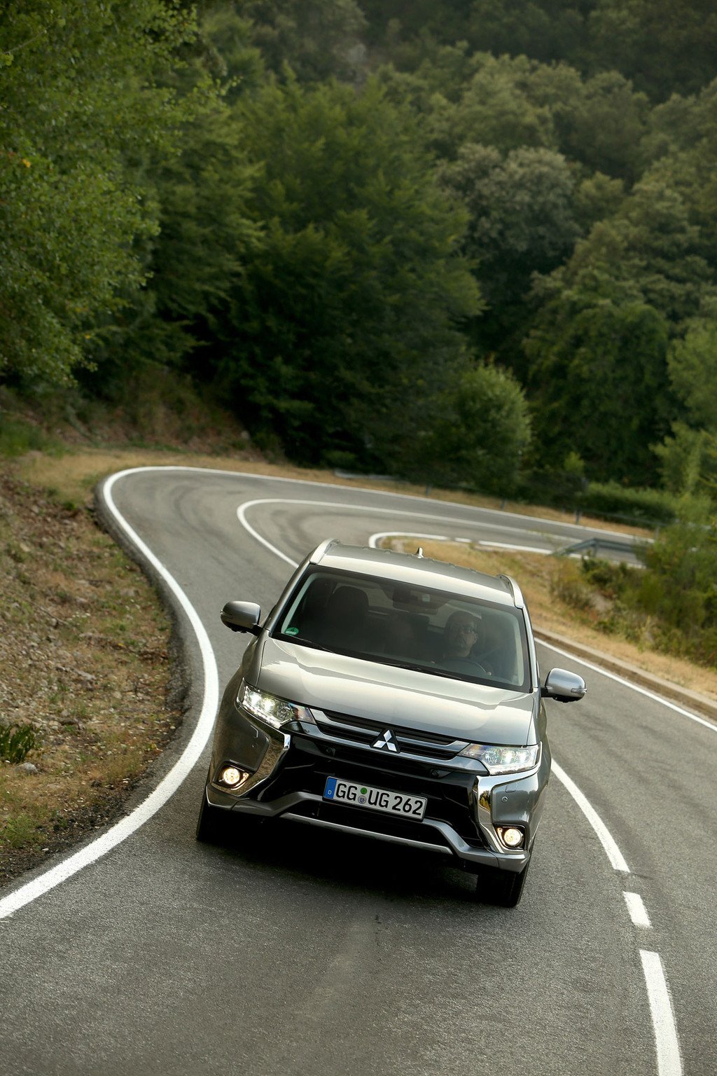 Nuevo Mitsubishi Outlander PHEV: renovación acertada