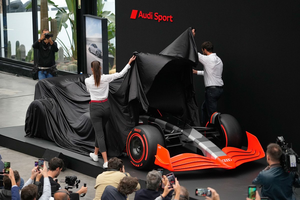 Audi presenta su proyecto de Fórmula 1 en Madrid, con Adam Baker como protagonista