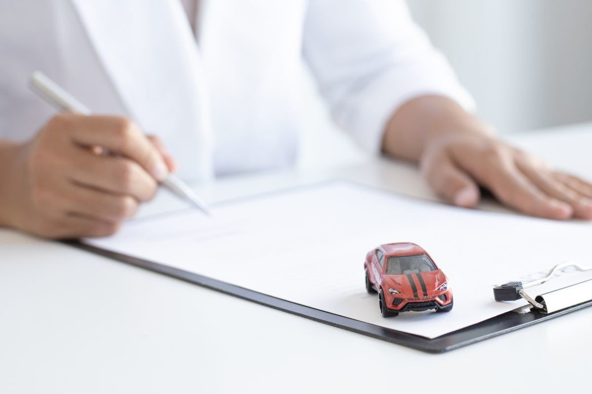 ¿Qué es el renting de coches y qué debes saber antes de firmar un contrato?