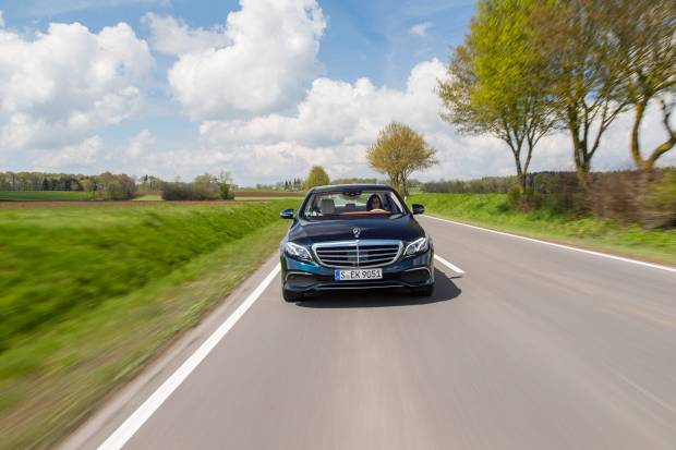 Probamos lo último en sistemas de seguridad del nuevo Mercedes Clase E