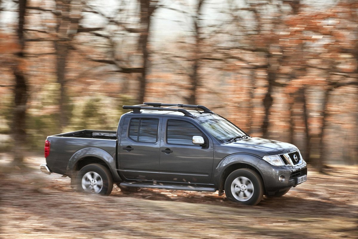 El Nissan Navara mejora su equipamiento para 2015