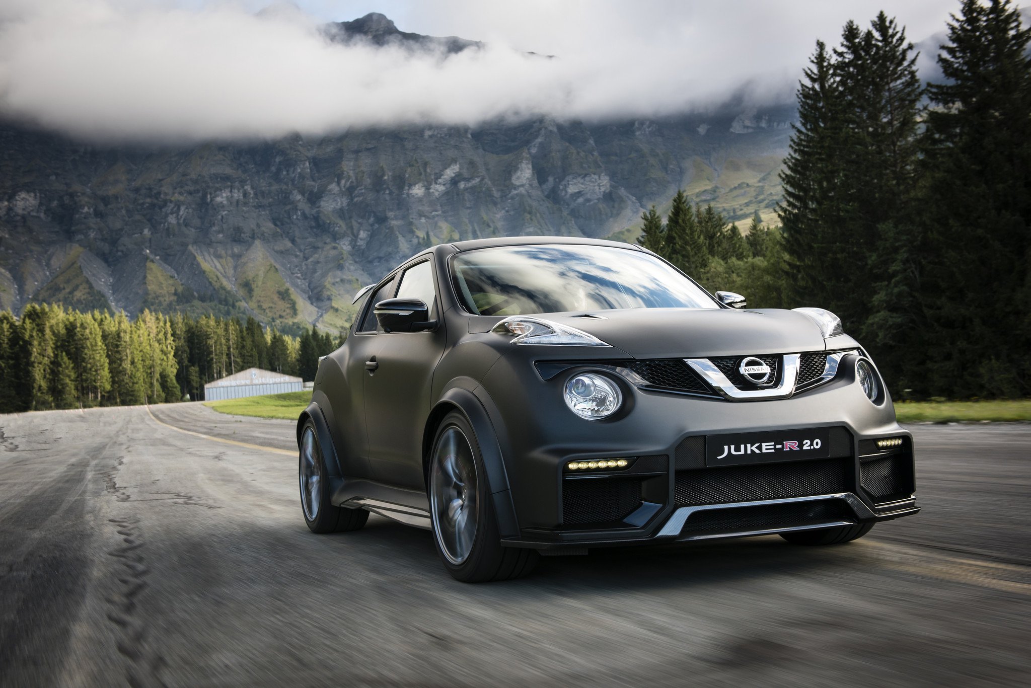 Prueba Juke-R 2.0: 600 CV de SUV extremo