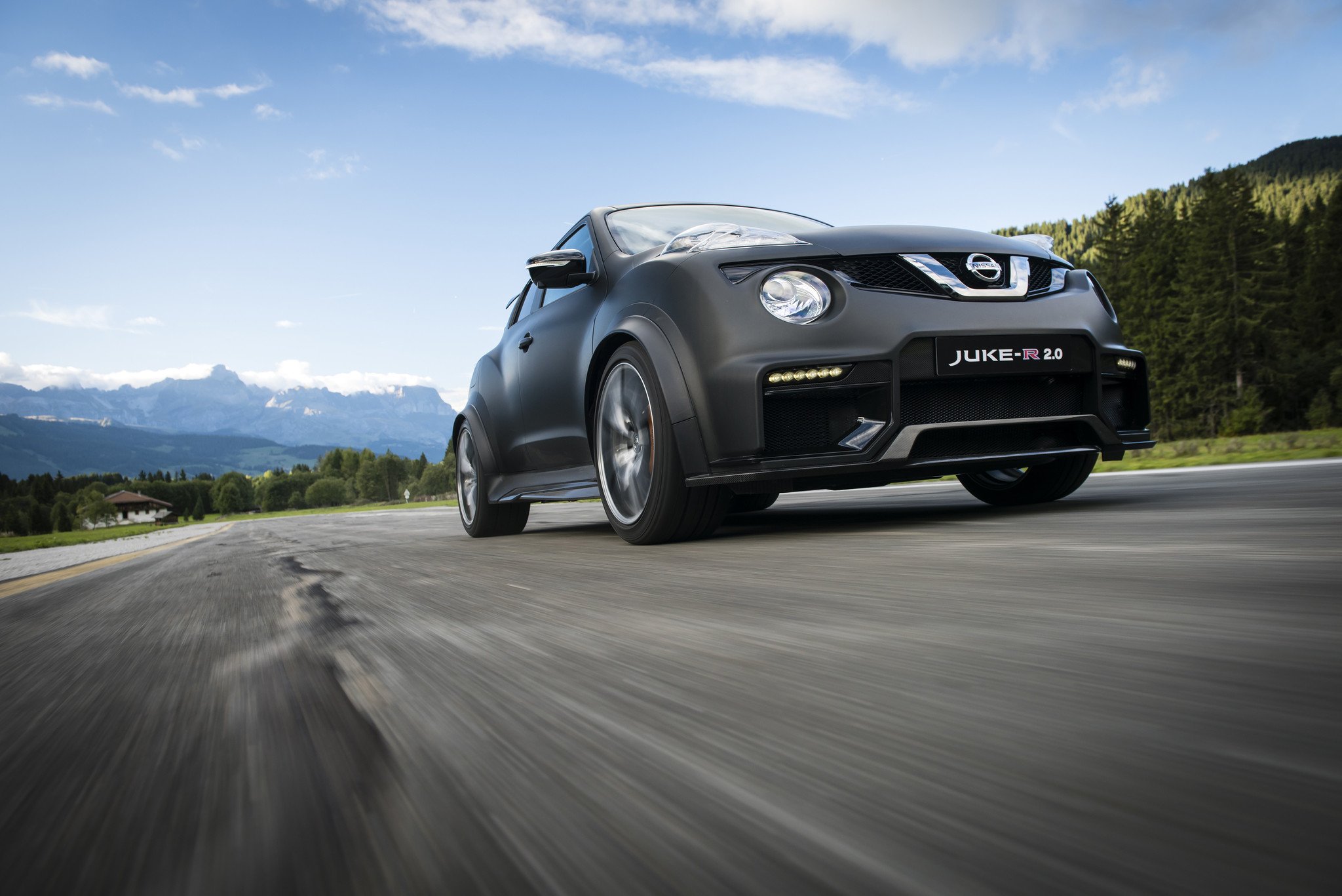 Prueba Juke-R 2.0: 600 CV de SUV extremo