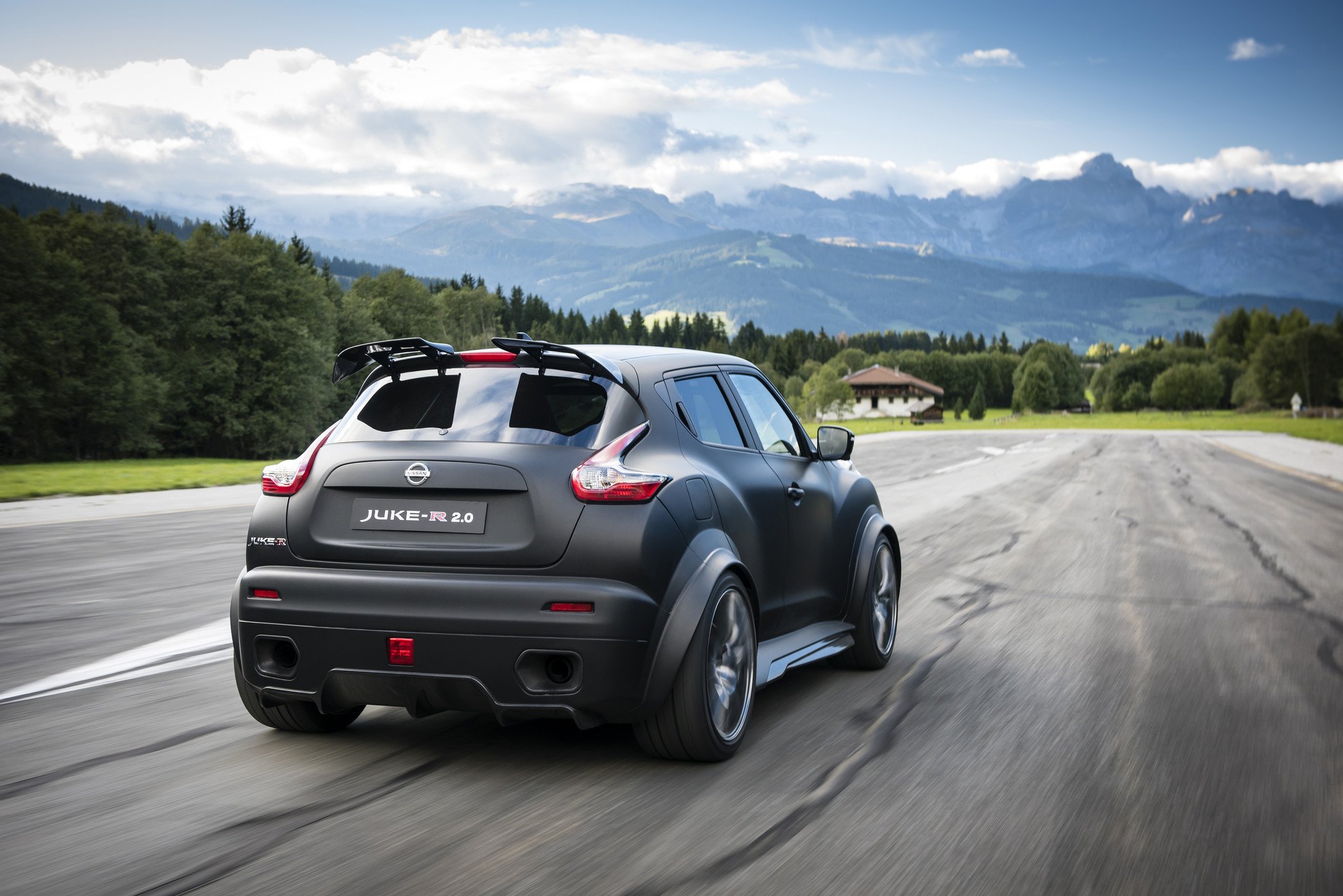 Prueba Juke-R 2.0: 600 CV de SUV extremo