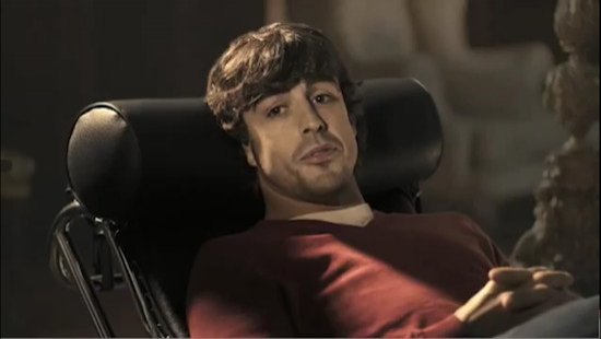 Vídeo: Fernando Alonso y el Fiat 500 Twin Air