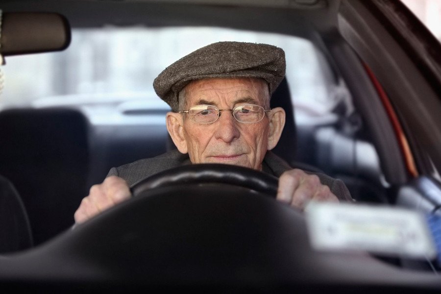 Conductores mayores: ¿hay un límite de edad?