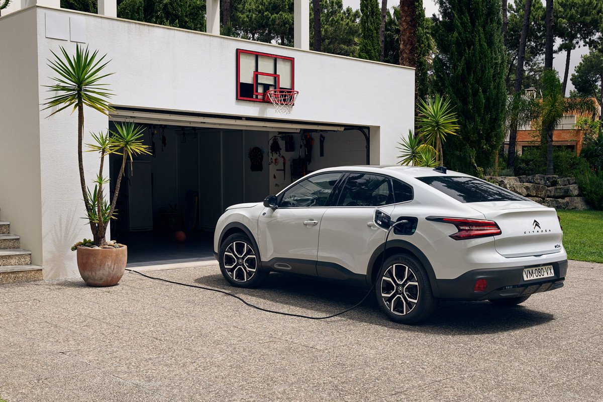 Nuevo Citroën C4 X: ahora con carrocería de berlina