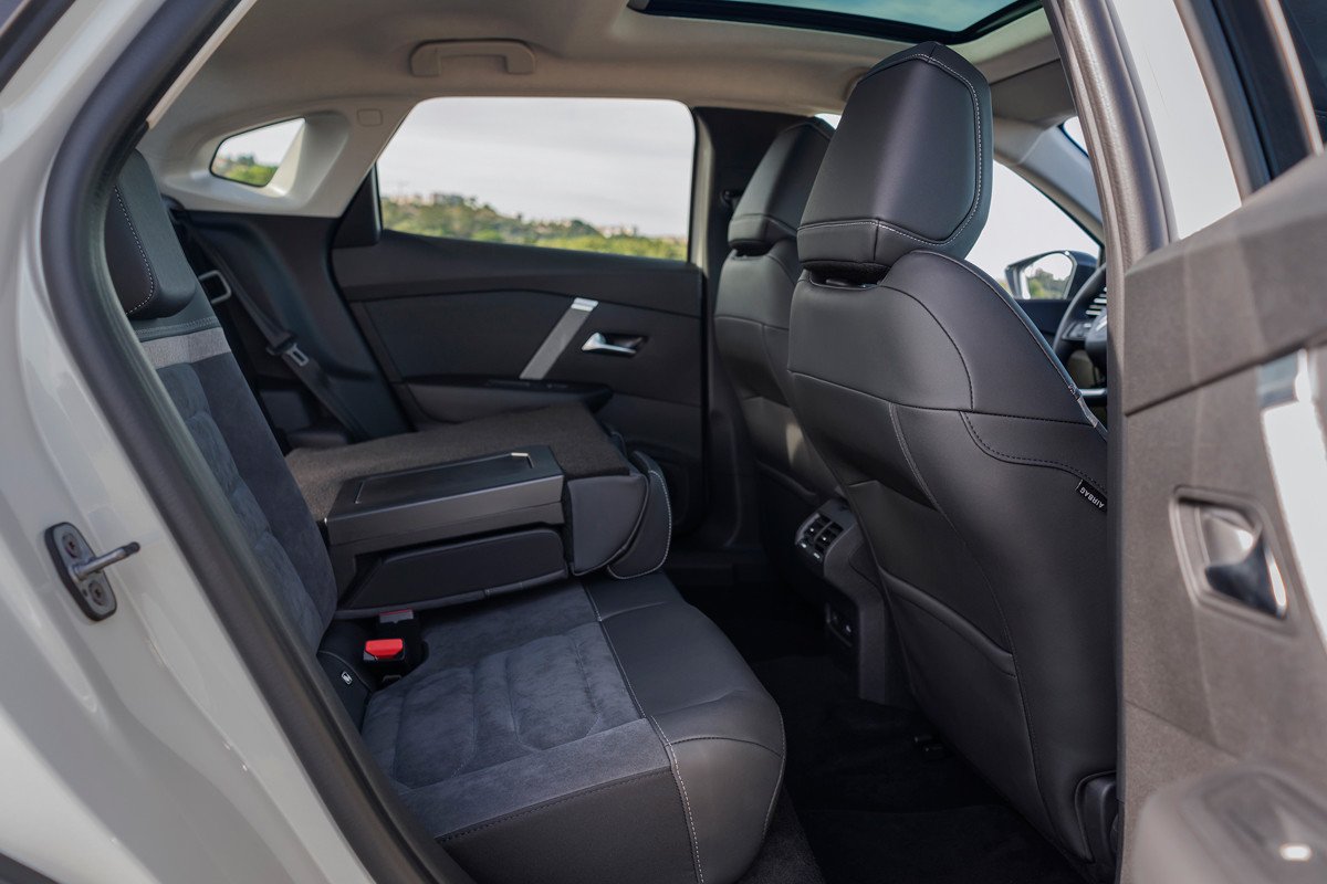 Nuevo Citroën C4 X: ahora con carrocería de berlina