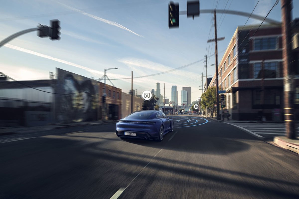 Porsche Taycan: llega su primera actualización en octubre