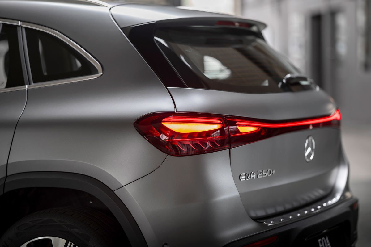 Mercedes EQA 