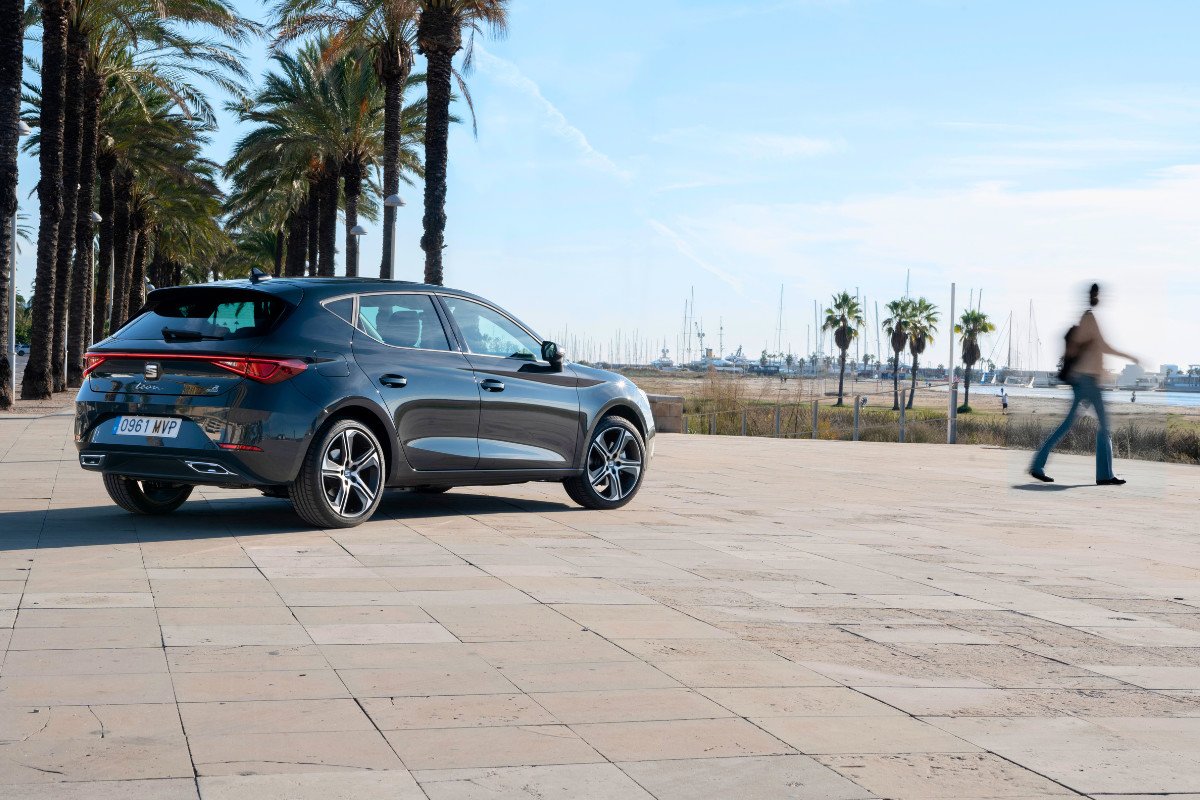 Prueba Seat Leon híbrido enchufable 2024: 133 km de autonomía eléctrica y etiqueta Cero
