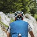 Ciclistas, patinetes y el cambio de hora: accesorios para mejorar su visibilidad   