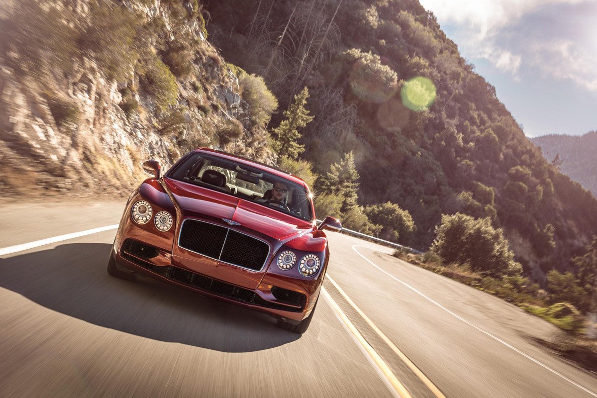 Bentley lanza el nuevo Flying Spur V8 S