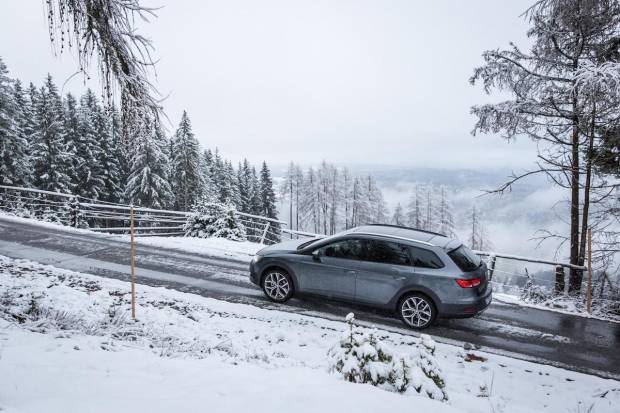 10 claves para conducir con placas de hielo y nieve