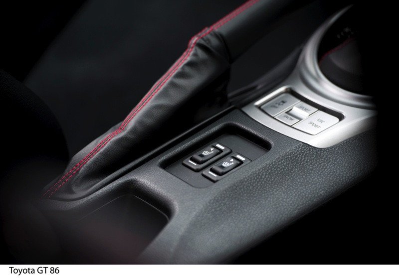 Toyota GT 86: Nuevos datos de equipamiento, fotos y vídeos