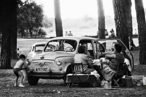 La Historia del coche que motorizó a España cuyo concepto nos vendría muy bien rescatar