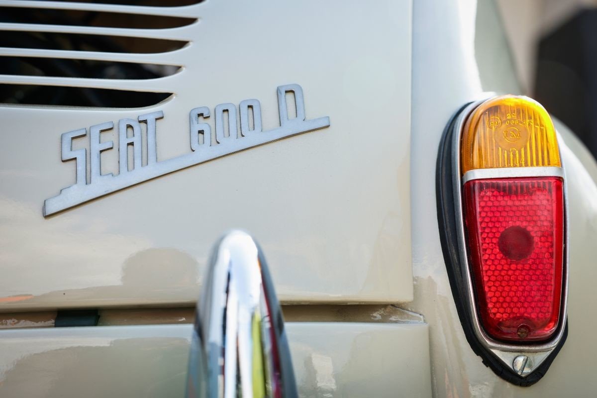 La Historia del coche que motorizó a España cuyo concepto nos vendría muy bien rescatar
