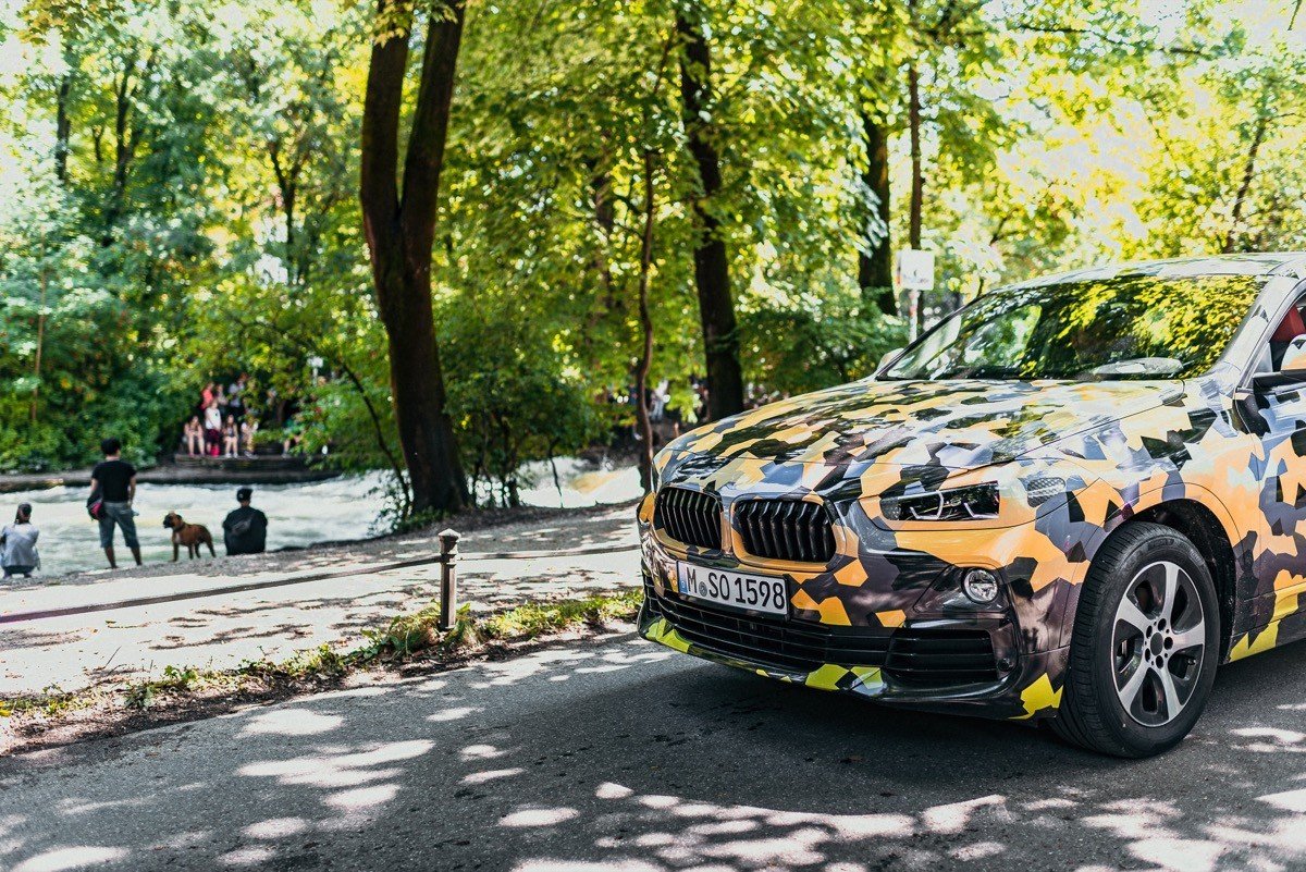 El nuevo BMW X2 se deja ver con camuflaje antes de su debut en Frankfurt