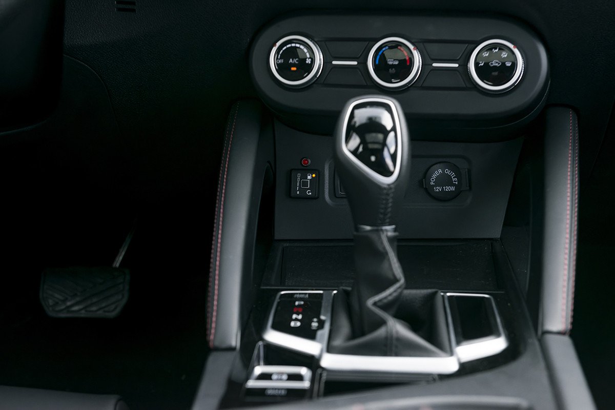 DFSK 500 ECO reta al Dacia Duster ECO-G_2
