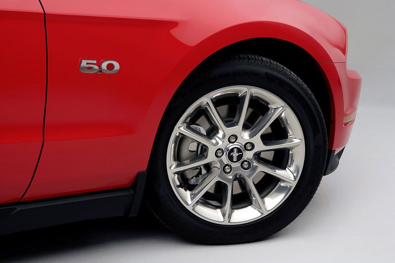 Ford Mustang GT 2011, un caballo con el empuje de 412 CV