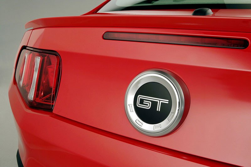 Ford Mustang GT 2011, un caballo con el empuje de 412 CV