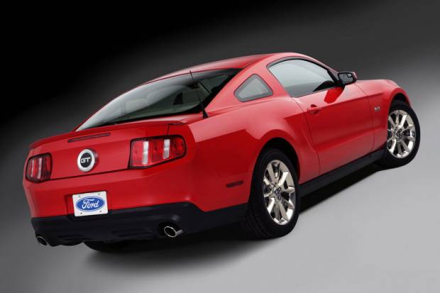 Ford Mustang GT 2011, un caballo con el empuje de 412 CV