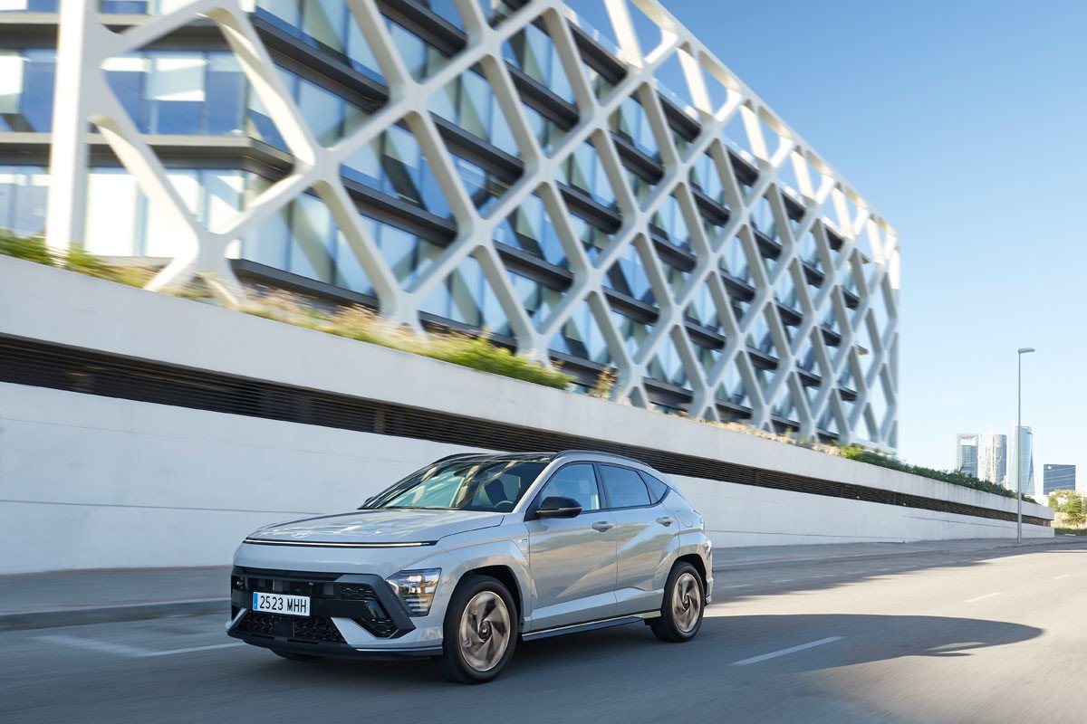 Probamos el nuevo Hyundai Kona 2023: gama, precios, descuentos y línea futurista